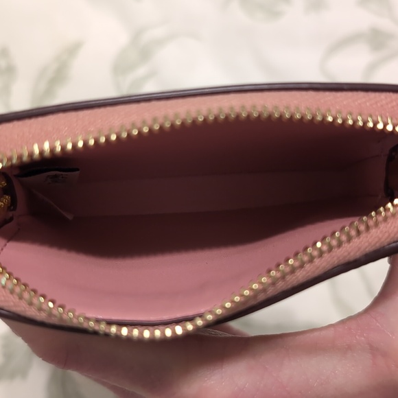 NWT Coach Zip Card Case in Signature Canvas with Gold Chain - Picture 6 of 7